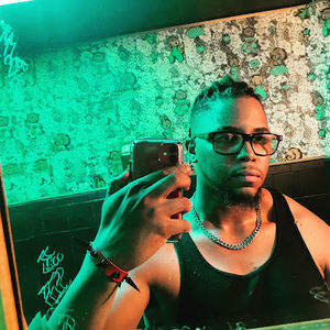 Meet your Posher, Lorin